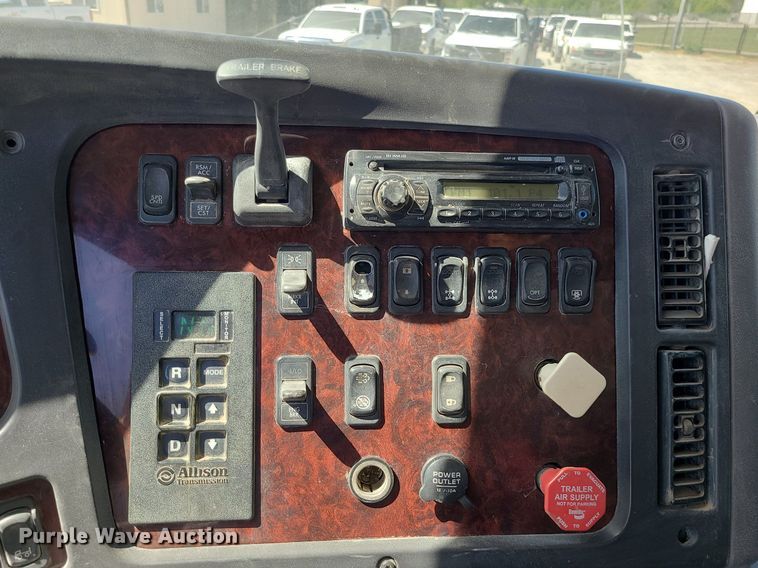 image for item MX9738 2012 Freightliner M2 112  dump truck