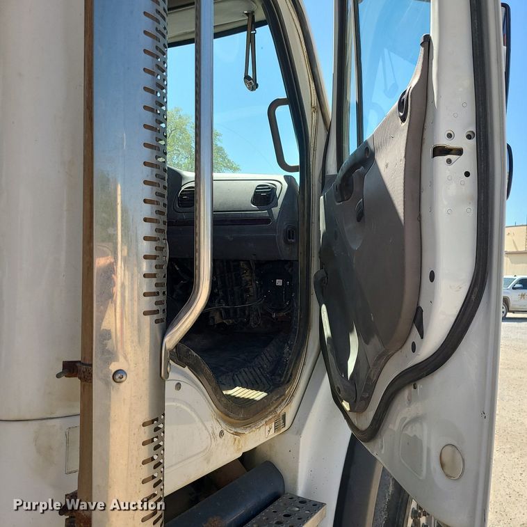 image for item MX9738 2012 Freightliner M2 112  dump truck