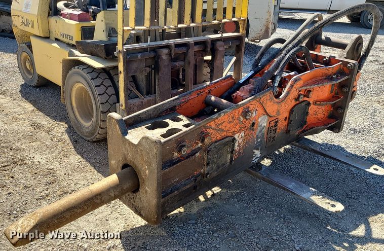 image for item MX9739 NPK GH-12  breaker