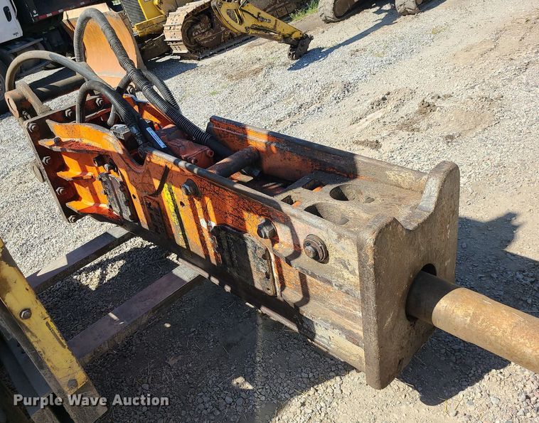 image for item MX9739 NPK GH-12  breaker