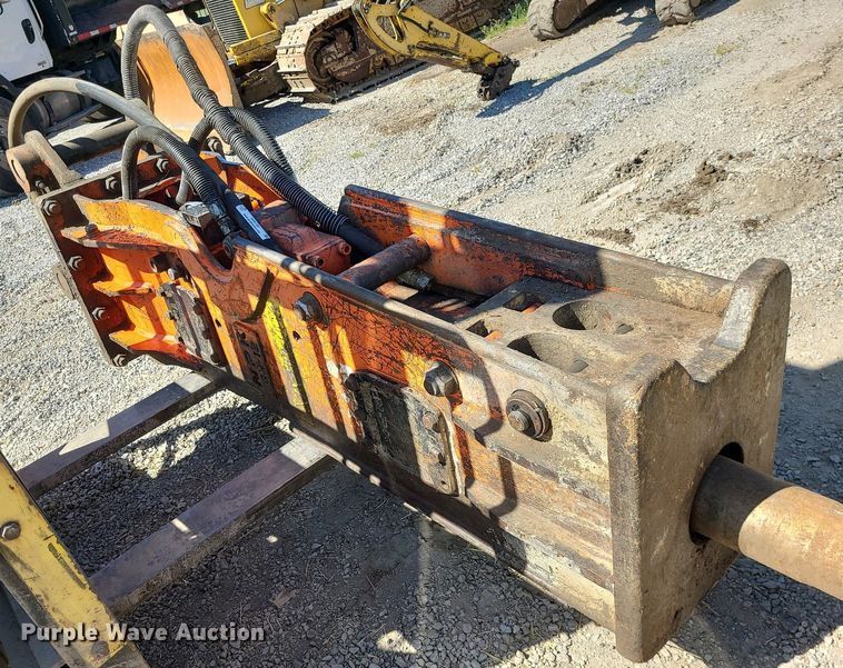 image for item MX9739 NPK GH-12  breaker