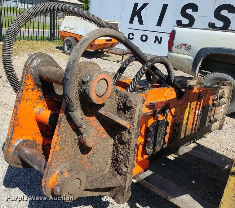 image for item MX9739 NPK GH-12  breaker