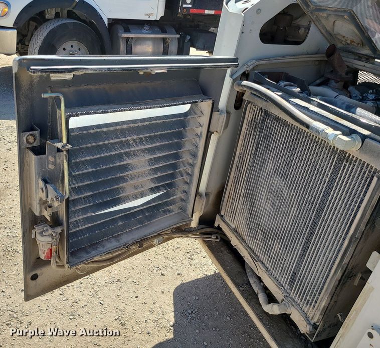 image for item MX9740 2015 Takeuchi TL12  tracked skid steer loader