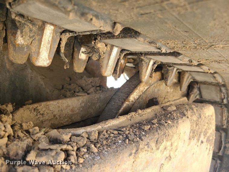 image for item MX9740 2015 Takeuchi TL12  tracked skid steer loader