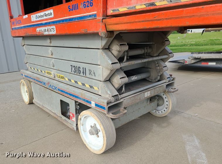 image for item MX9745 2008 Skyjack SJIII 4626  scissor lift