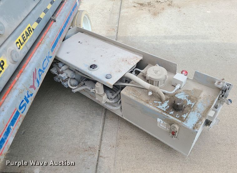 image for item MX9745 2008 Skyjack SJIII 4626  scissor lift