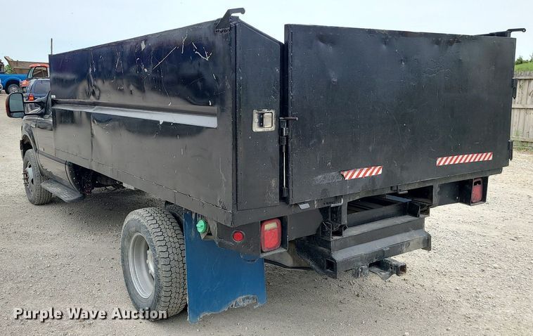 image for item MX9752 2005 Ford F350 Super Duty  dump bed pickup truck