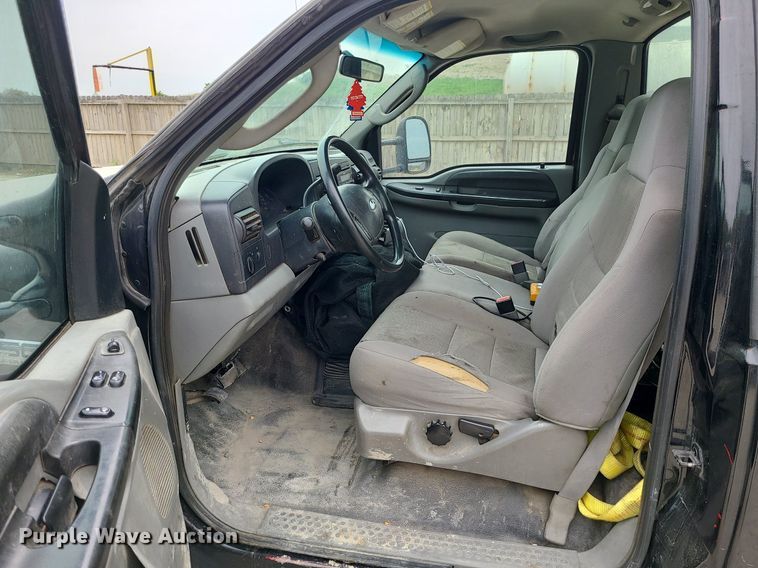 image for item MX9752 2005 Ford F350 Super Duty  dump bed pickup truck