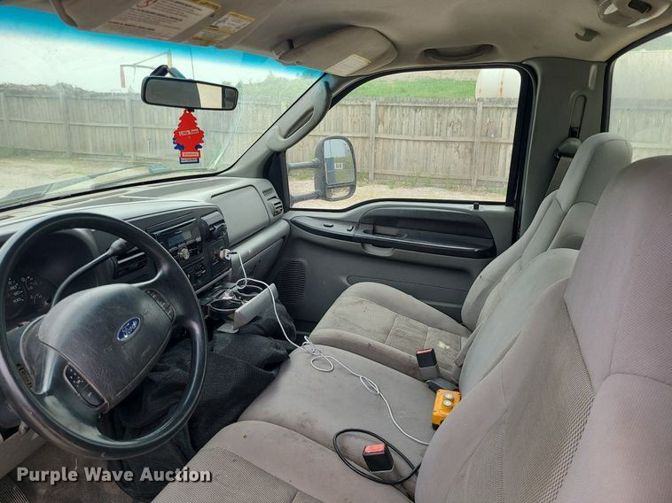 image for item MX9752 2005 Ford F350 Super Duty  dump bed pickup truck