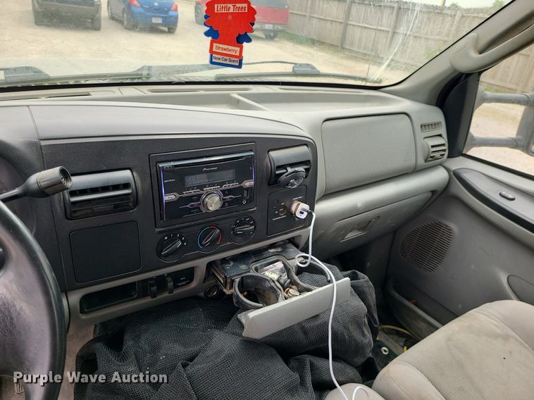 image for item MX9752 2005 Ford F350 Super Duty  dump bed pickup truck