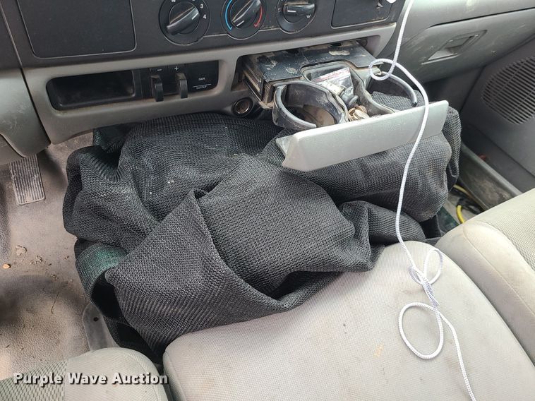 image for item MX9752 2005 Ford F350 Super Duty  dump bed pickup truck