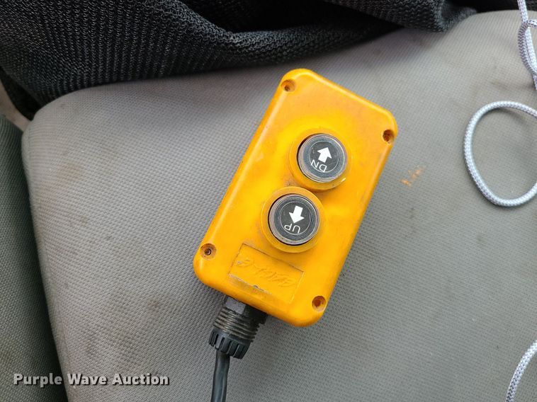 image for item MX9752 2005 Ford F350 Super Duty  dump bed pickup truck