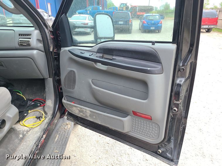 image for item MX9752 2005 Ford F350 Super Duty  dump bed pickup truck