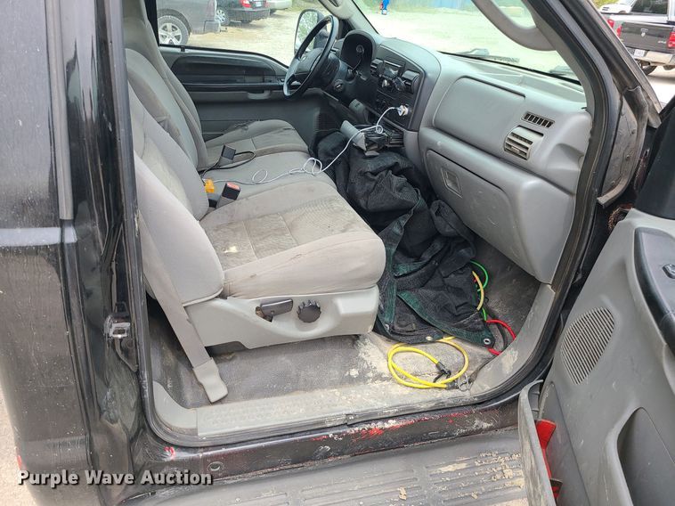 image for item MX9752 2005 Ford F350 Super Duty  dump bed pickup truck