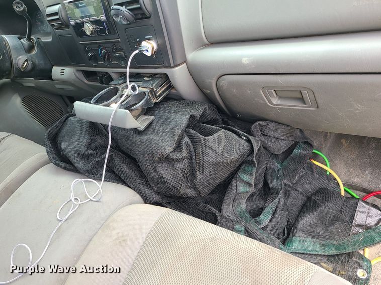 image for item MX9752 2005 Ford F350 Super Duty  dump bed pickup truck