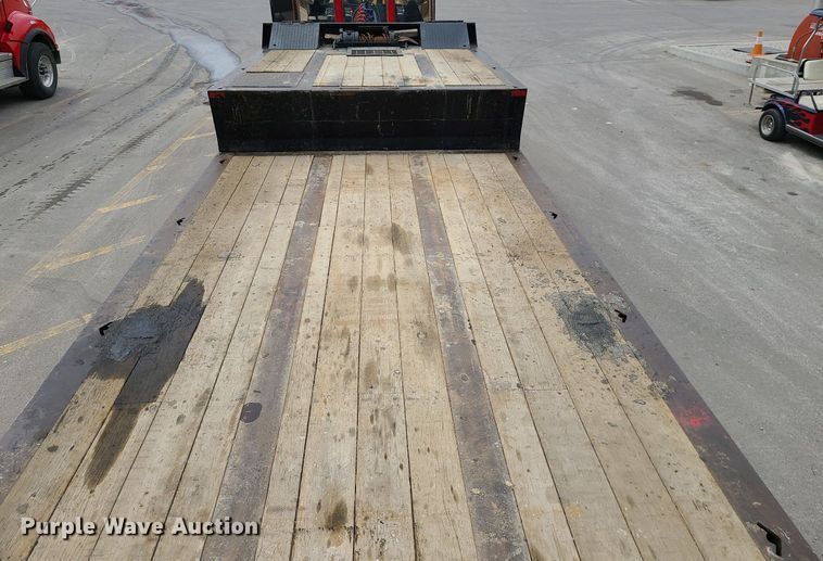 image for item MX9753 2000 Trail King TKS0SA-482  lowboy equipment trailer