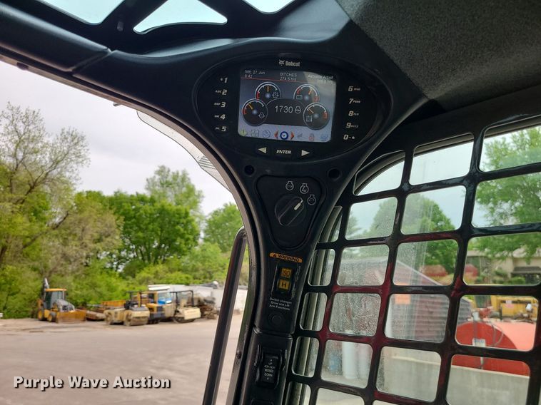 image for item MX9754 2020 Bobcat T770  tracked skid steer loader