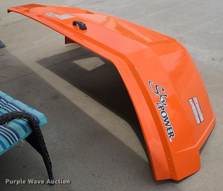 image for item MX9762 Aerial lift hood