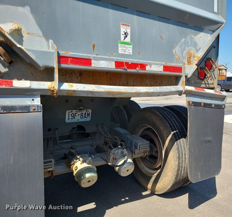 image for item MX9772 2017 Load King RH3229  end dump trailer