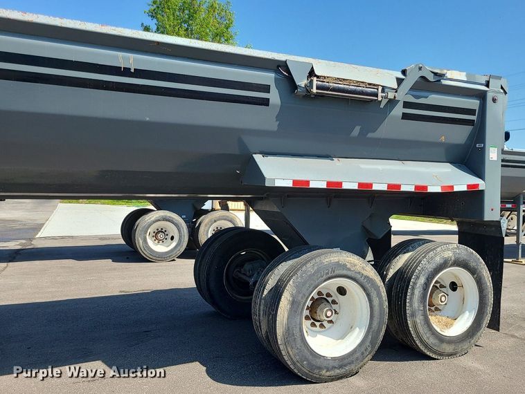 image for item MX9773 2018 Load King RH3431  end dump trailer