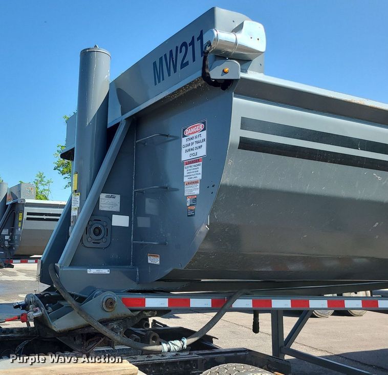 image for item MX9773 2018 Load King RH3431  end dump trailer