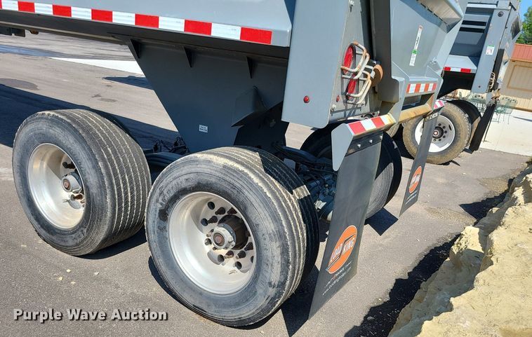 image for item MX9774 2018 Load King RH3532  end dump trailer