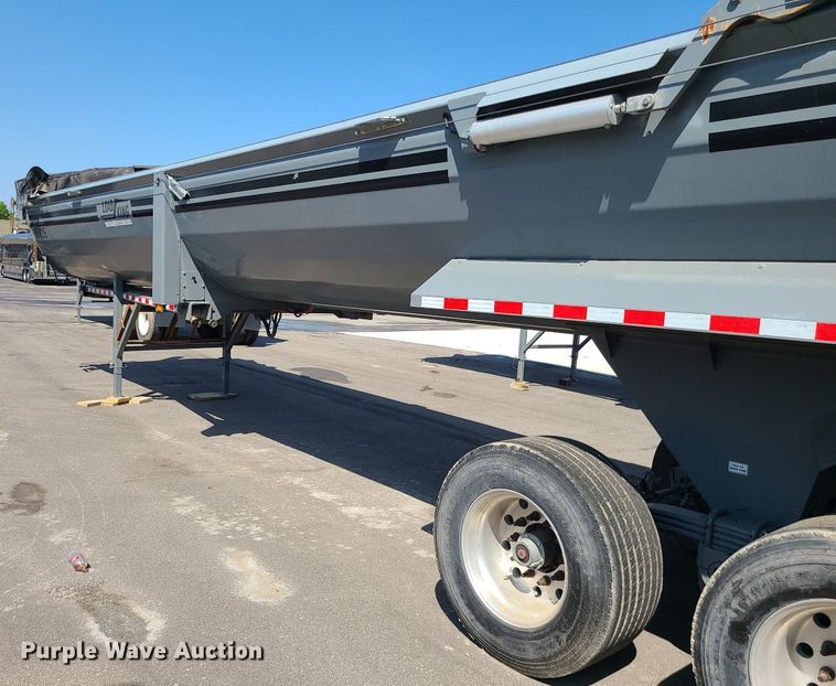 image for item MX9774 2018 Load King RH3532  end dump trailer