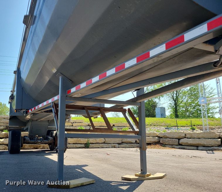 image for item MX9774 2018 Load King RH3532  end dump trailer