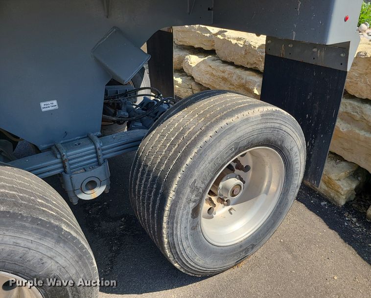 image for item MX9774 2018 Load King RH3532  end dump trailer
