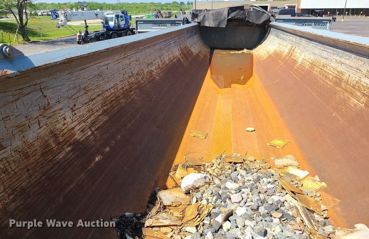 image for item MX9774 2018 Load King RH3532  end dump trailer