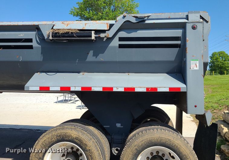 image for item MX9775 2017 Load King RH3229  end dump trailer