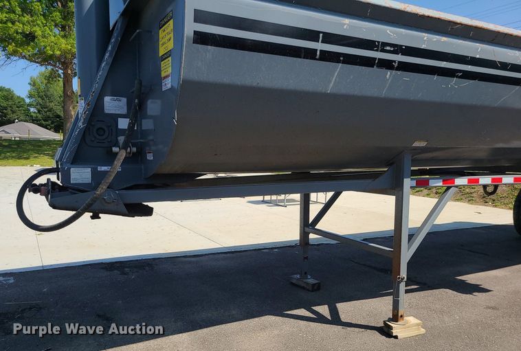 image for item MX9775 2017 Load King RH3229  end dump trailer