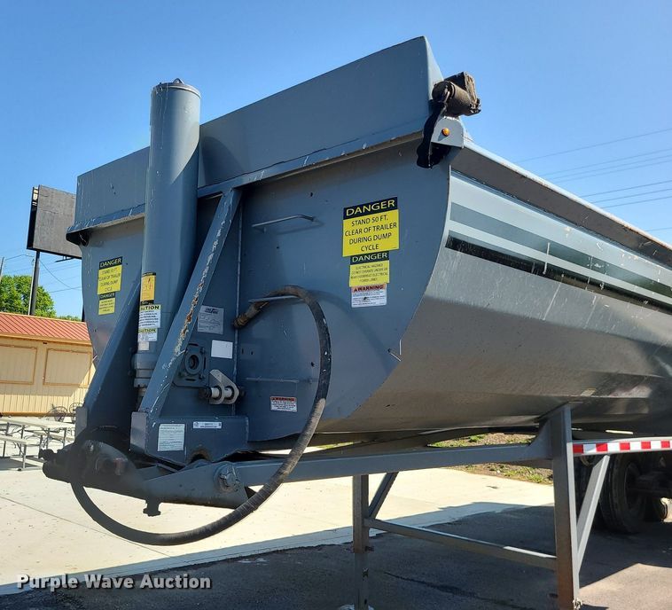 image for item MX9775 2017 Load King RH3229  end dump trailer