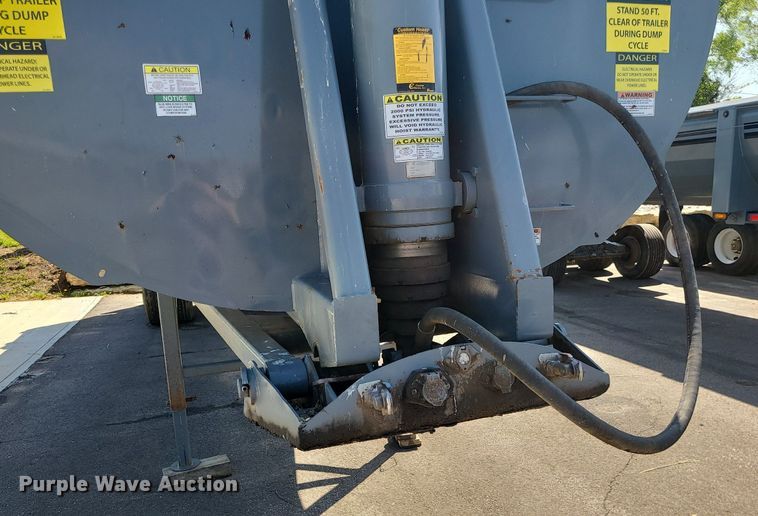 image for item MX9775 2017 Load King RH3229  end dump trailer