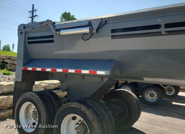 image for item MX9775 2017 Load King RH3229  end dump trailer