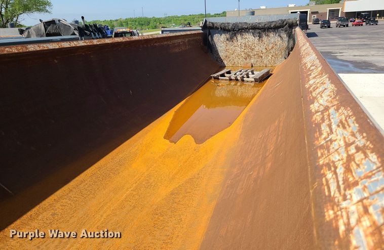 image for item MX9775 2017 Load King RH3229  end dump trailer