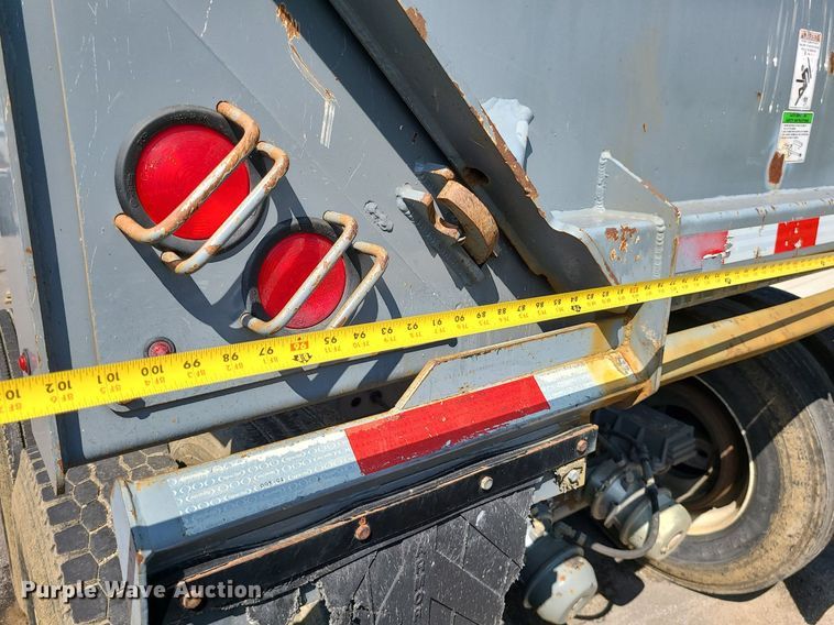 image for item MX9775 2017 Load King RH3229  end dump trailer