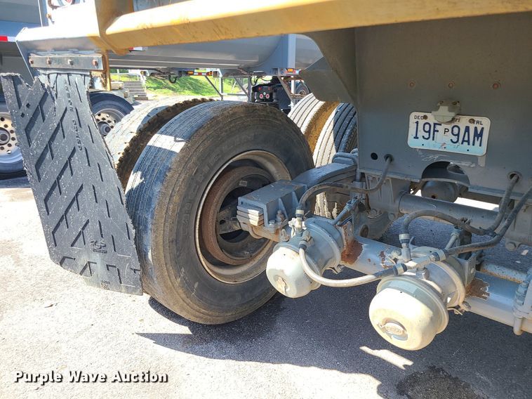 image for item MX9775 2017 Load King RH3229  end dump trailer