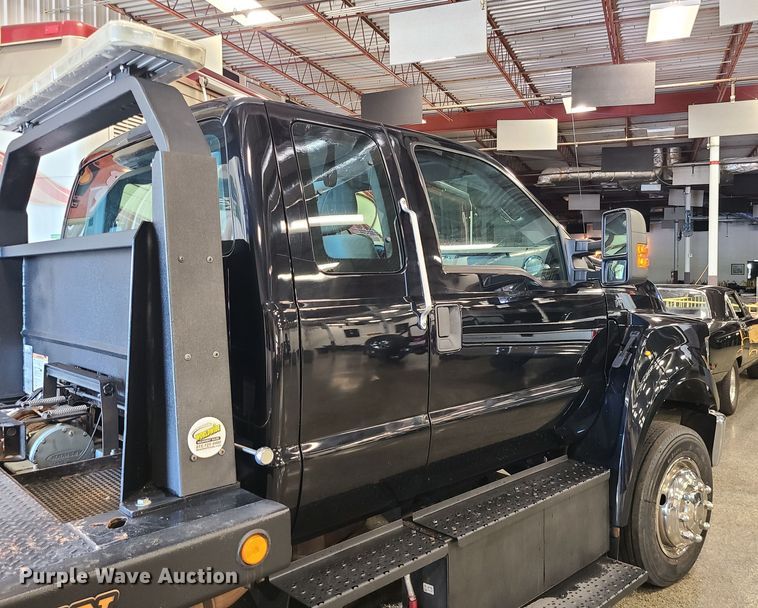 image for item MX9776 2016 Ford F650  rollback truck