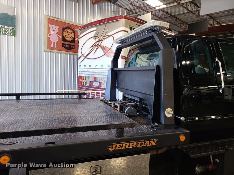 image for item MX9776 2016 Ford F650  rollback truck