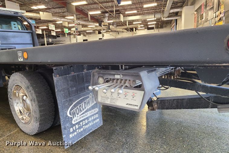 image for item MX9776 2016 Ford F650  rollback truck