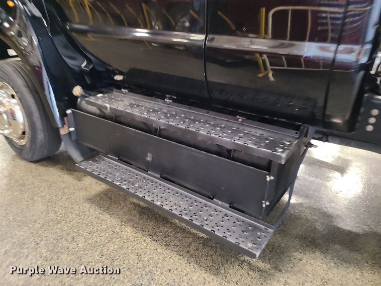 image for item MX9776 2016 Ford F650  rollback truck