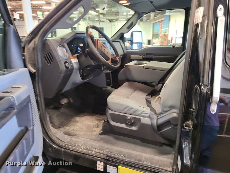 image for item MX9776 2016 Ford F650  rollback truck