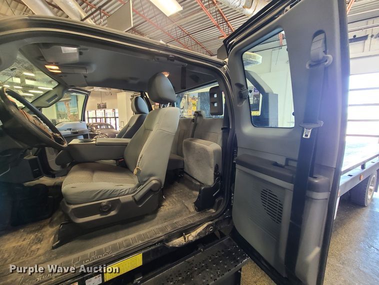 image for item MX9776 2016 Ford F650  rollback truck