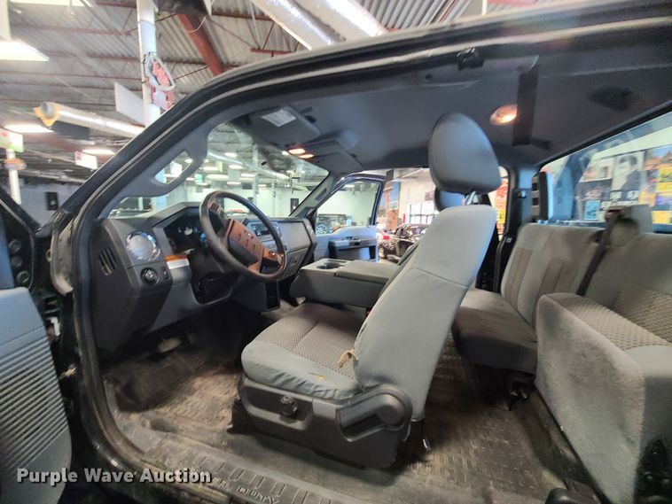 image for item MX9776 2016 Ford F650  rollback truck