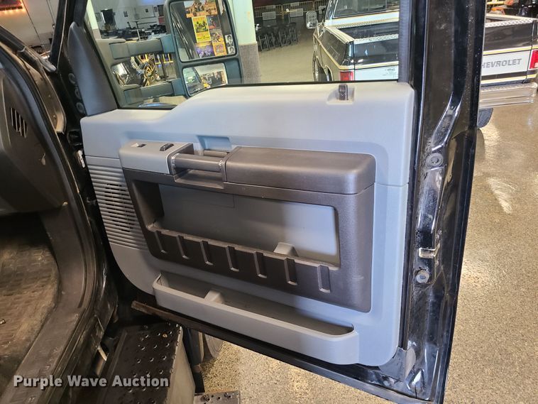 image for item MX9776 2016 Ford F650  rollback truck