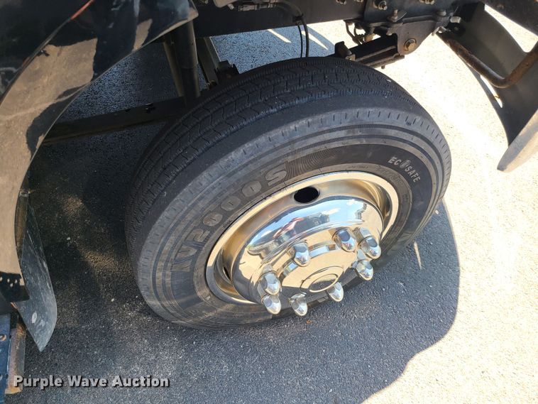 image for item MX9776 2016 Ford F650  rollback truck