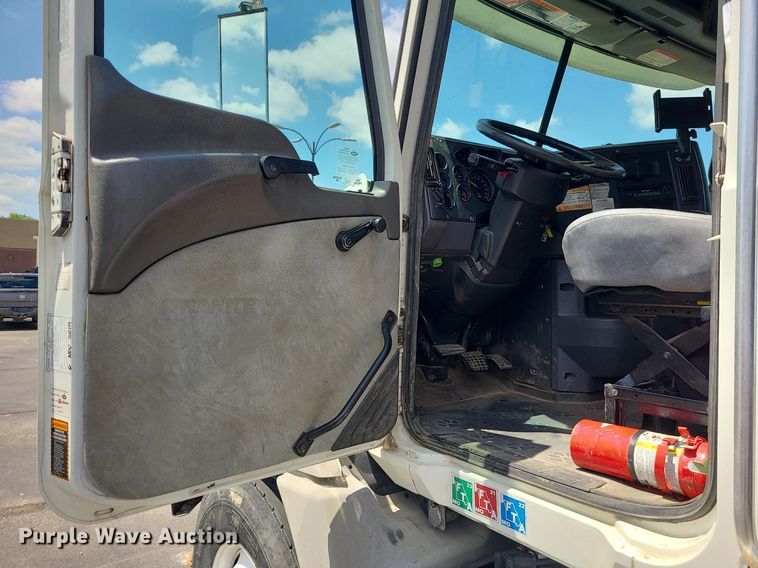 image for item MX9779 2013 Mack GU533  rollback truck