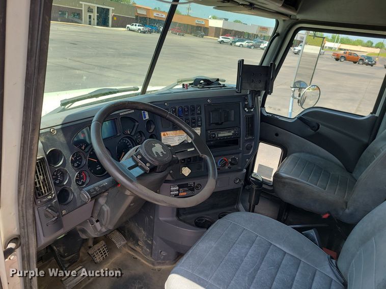 image for item MX9779 2013 Mack GU533  rollback truck