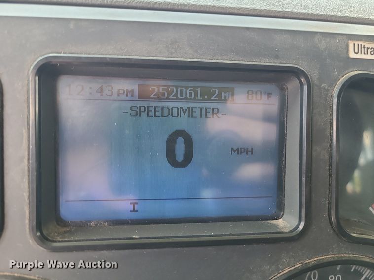 image for item MX9779 2013 Mack GU533  rollback truck